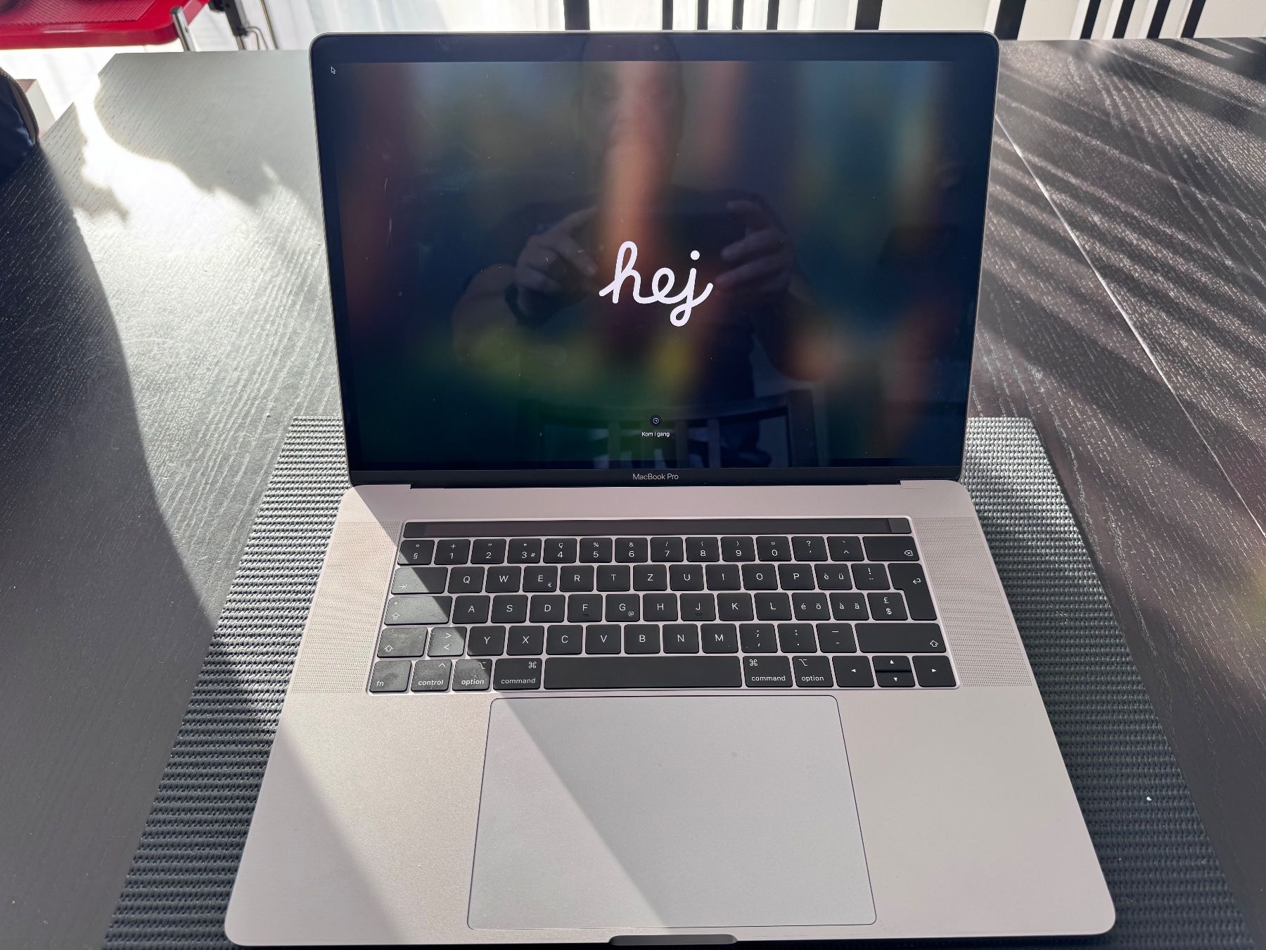 MacBook Pro 16' (2018) 15GB RAM HD 500GB - Image 1