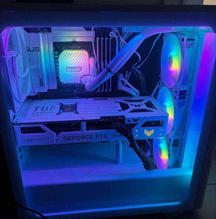 Gaming PC Intel con AiO 64GB RAM RTX5070Ti 16GB e garanzia