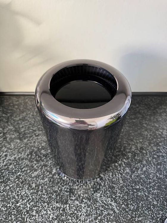 Mac Pro 2013 « Trash Can » 6 C?urs / Dual FirePro D500 / 16 - Image 2