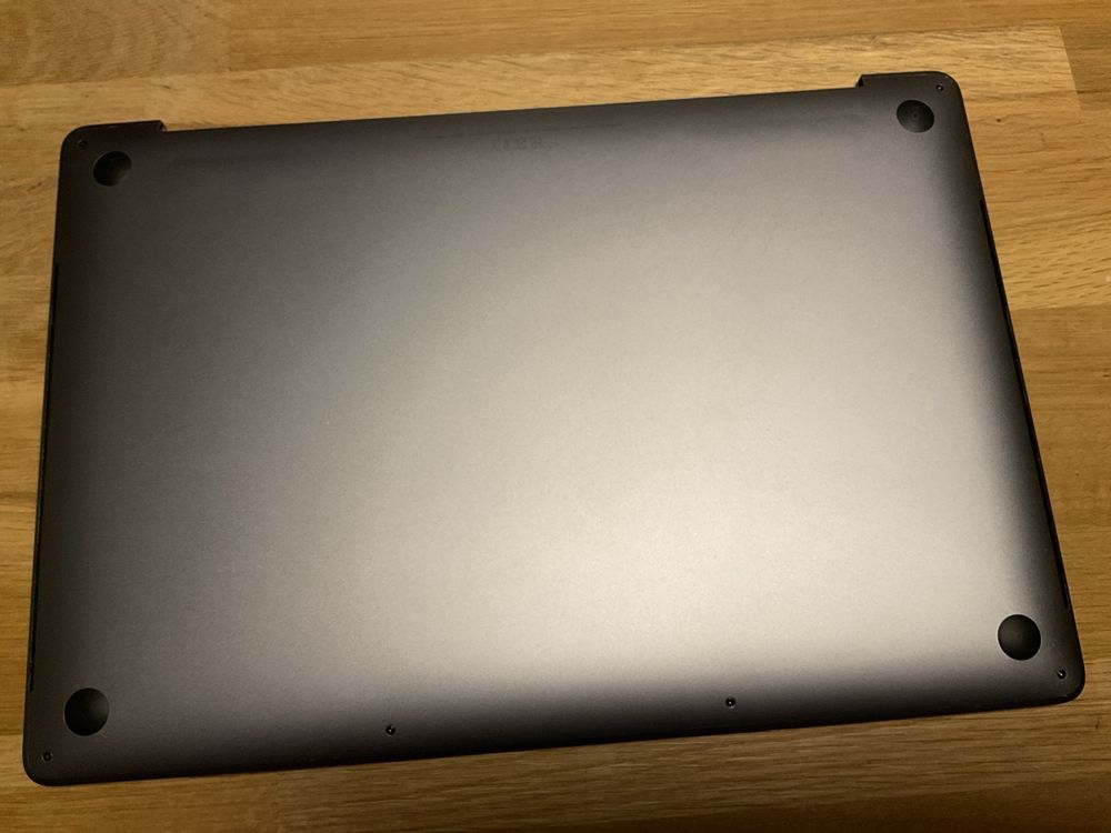 MacBook Pro 2019 16 | MacBook Corpo Defetto senza schermo - Image 2