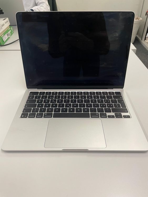 Apple MacBook Air – 2025 - 13.60", 256 GB, 16 GB, M4 argento - Image 2