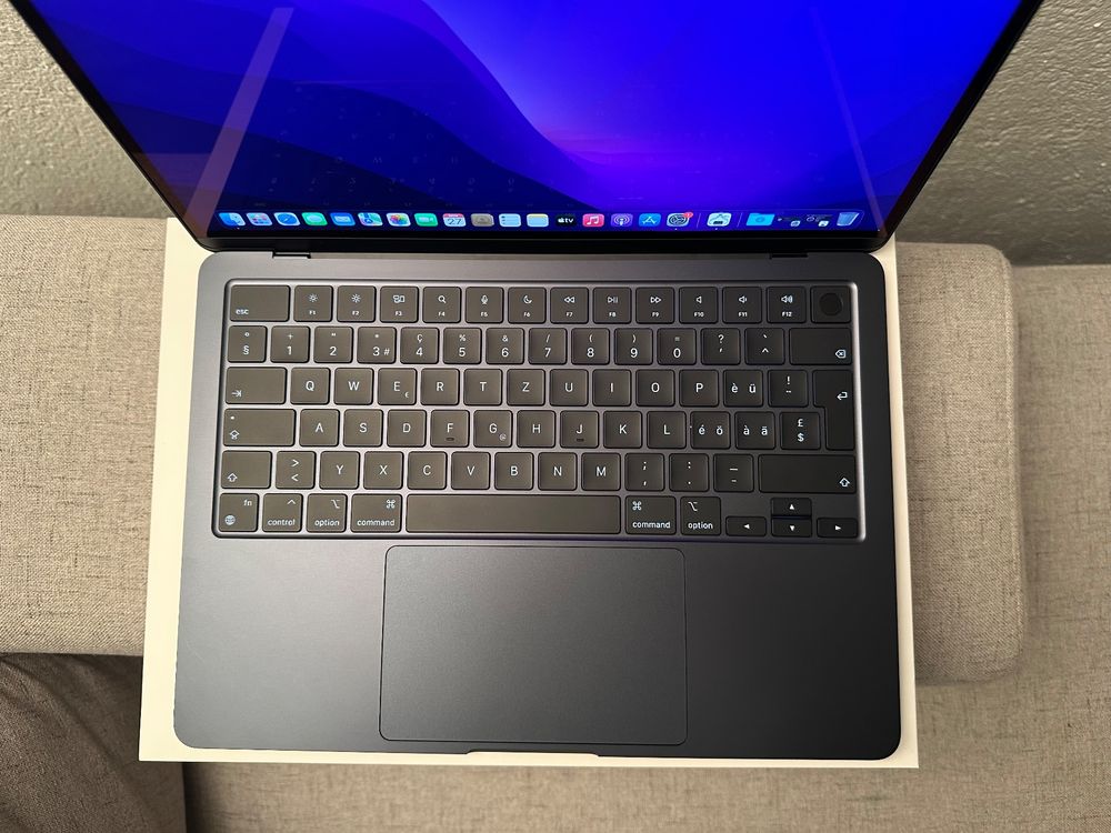 Macbook Air M2 (8 GB Ram + 2 TB SSD!!) 2 cicli di carica! - Image 2