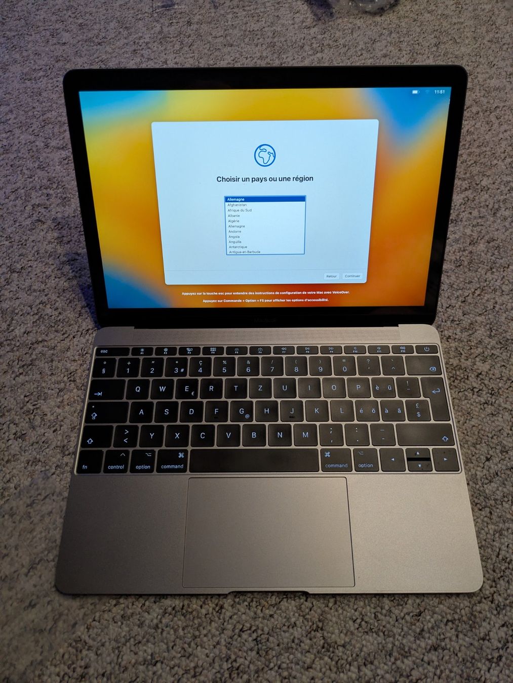 Apple MacBook - Retina - 12'' - 2017 - Image 1