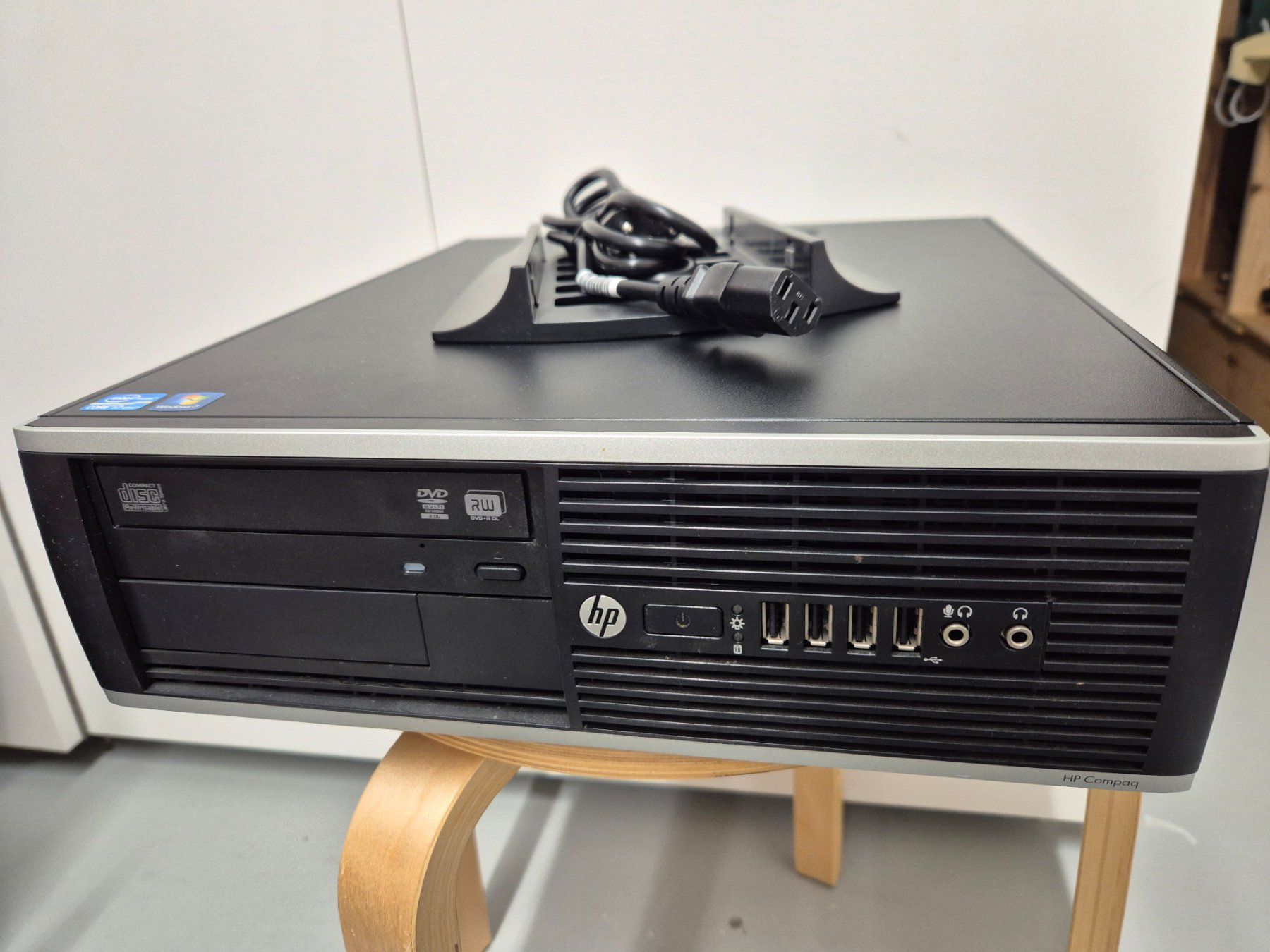 HP Elite 8300 SFF con Win11PRO 25H2 a partire da 1 franco - Image 1