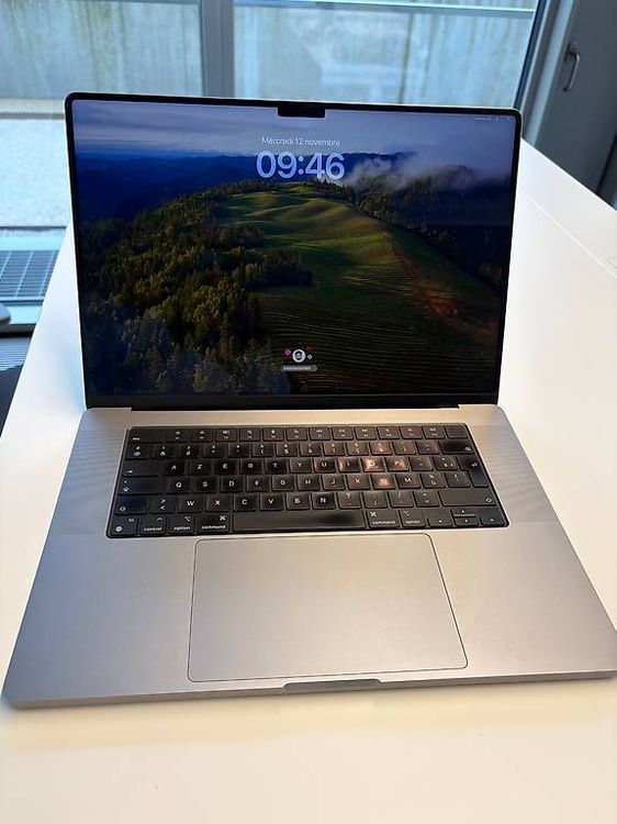 MacBook Pro 16 M1 32 GB RAM, 512 GB SSD Excellent état - Image 2