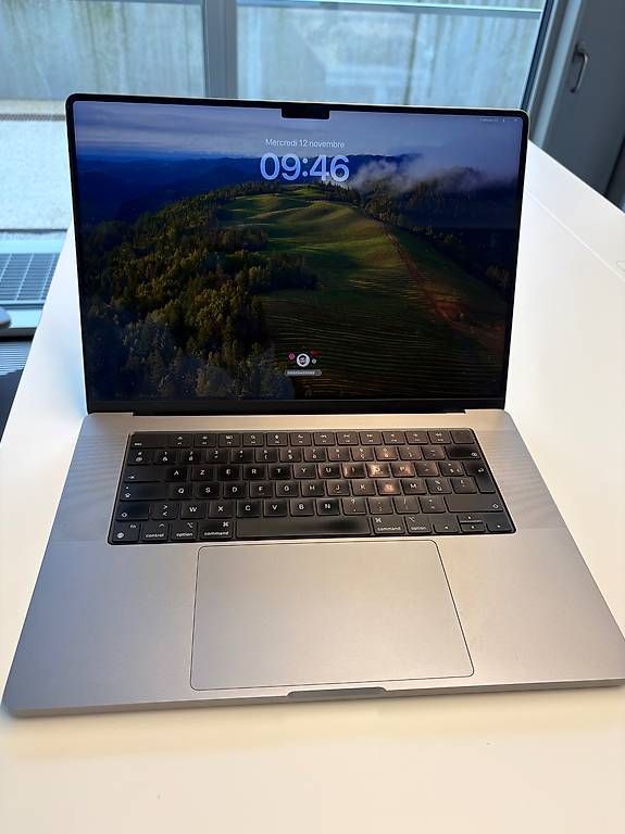 MacBook Pro 16 M1 32 GB RAM, 512 GB SSD Excellent état - Image 3