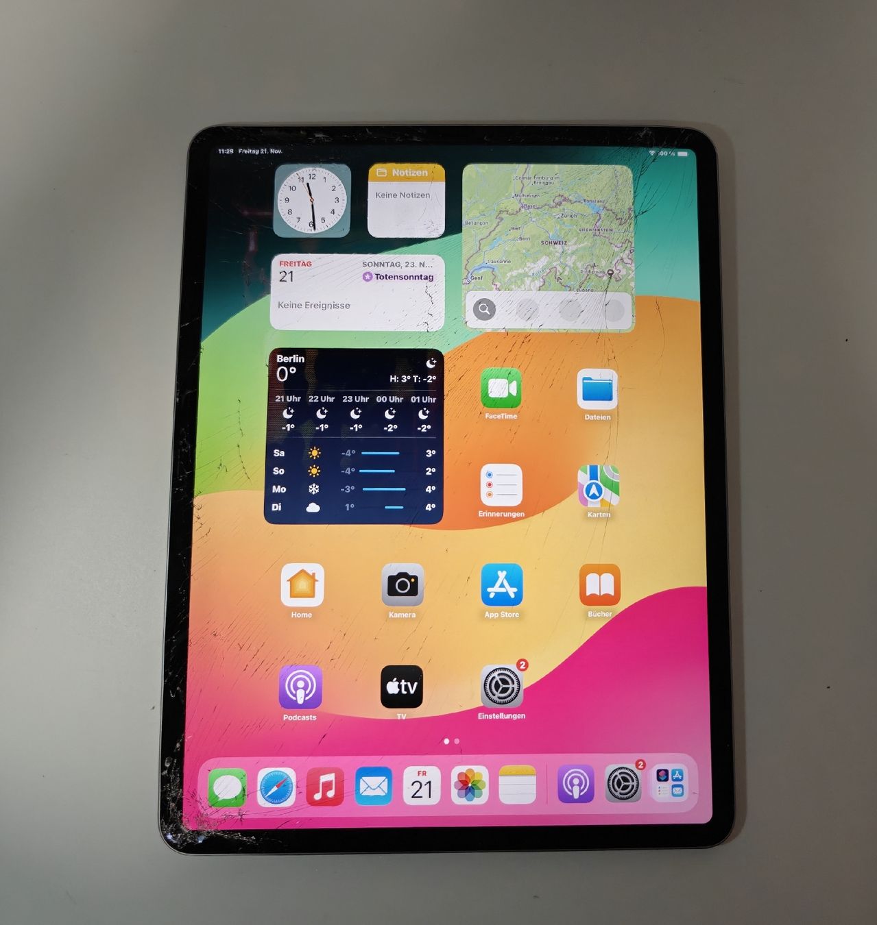 iPad Air (2024) 13" M2 - Image 1