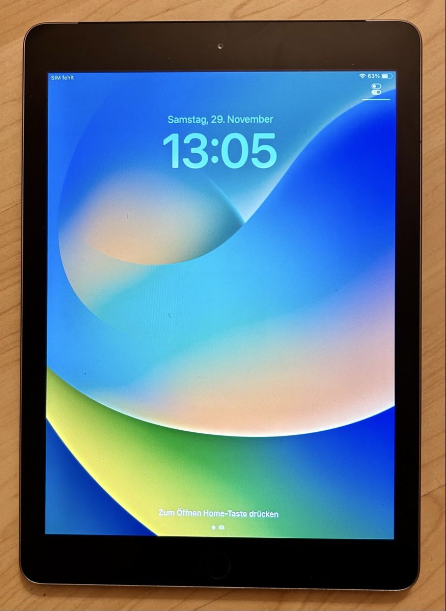 APPLE iPad 5 WiFi+Cellular - Image 1