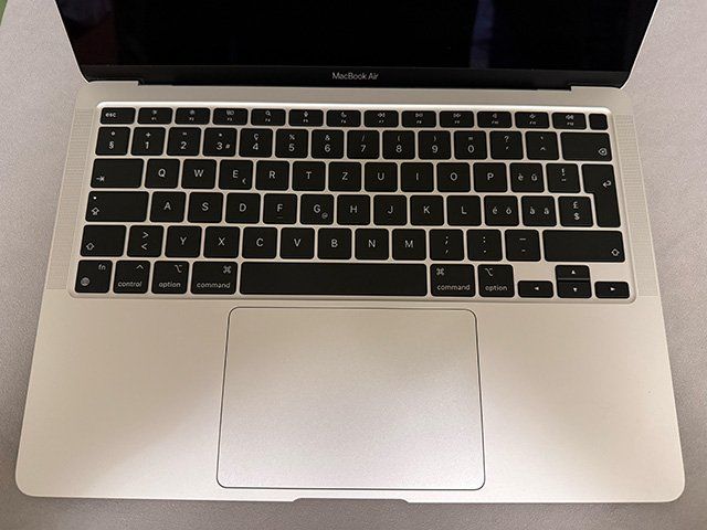 MacBook Air M1 13" - CPU 8C - GPU 8C - 16GB/1TB - Image 3