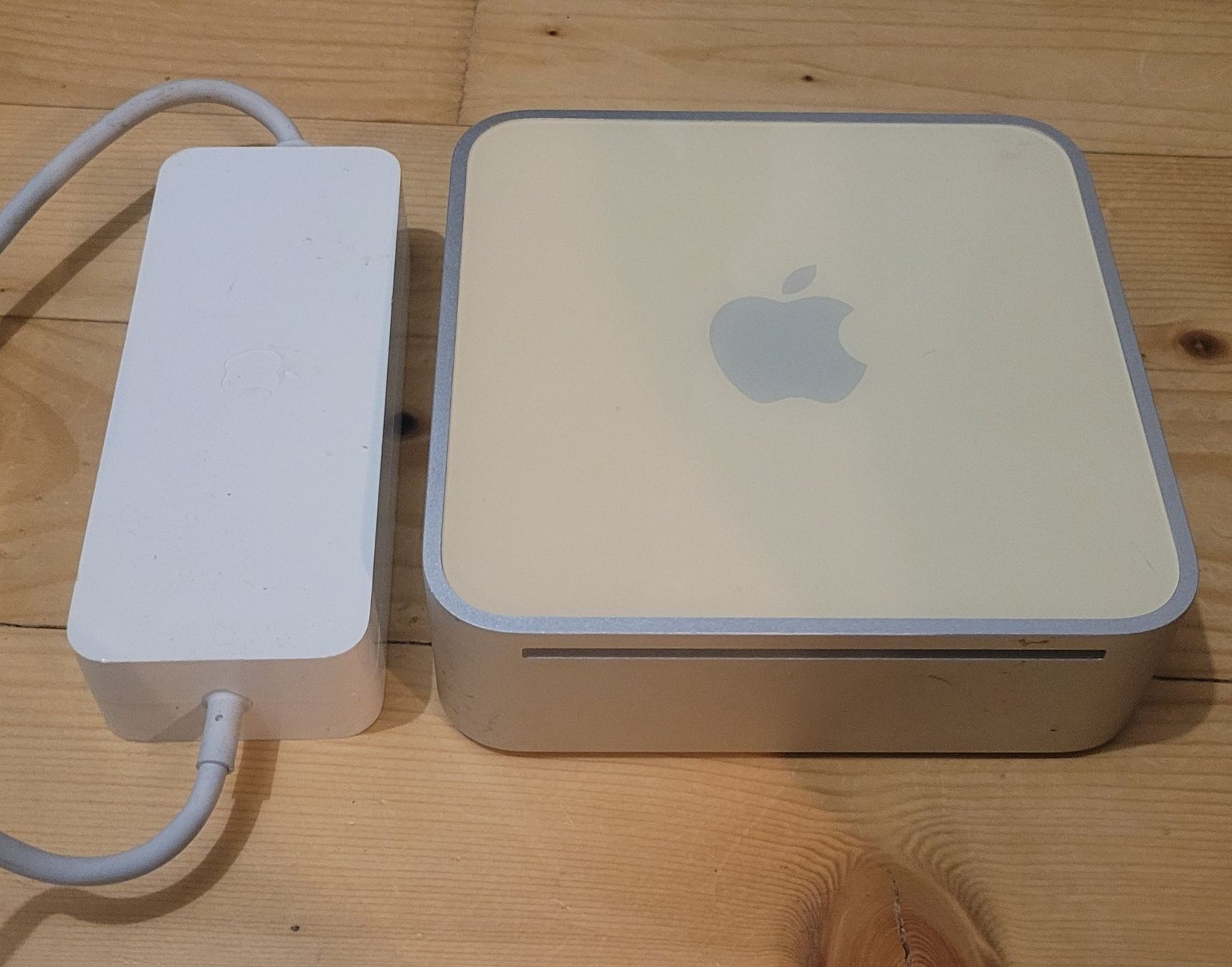 Apple Mac mini G4/1.25 - Image 1