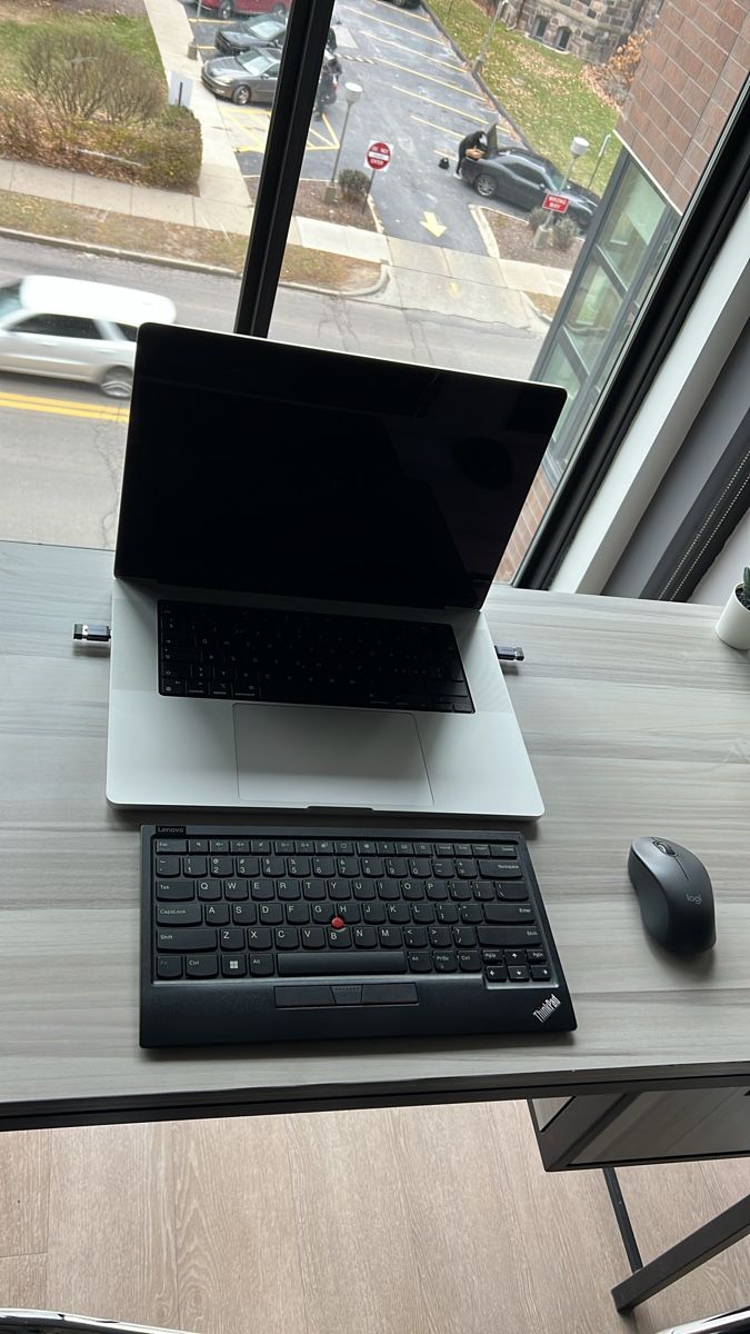 MacBook Pro M4 Max 16 pollici (novembre 2024) - Image 3