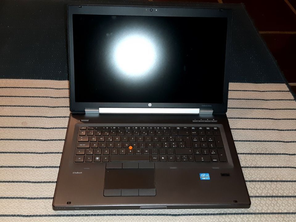 HP EliteBook 8760w workstation mobile - Image 1