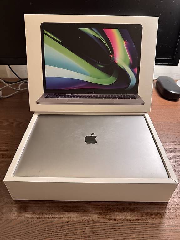 Mac Book Pro M1 - Image 1