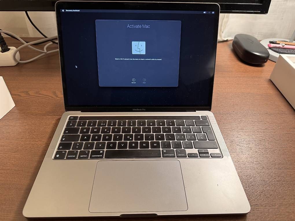 Mac Book Pro M1 - Image 3