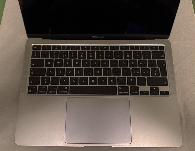 MacBook Air M1 13" - 8C CPU - 7C GPU - 8GB/256GB - Image 2