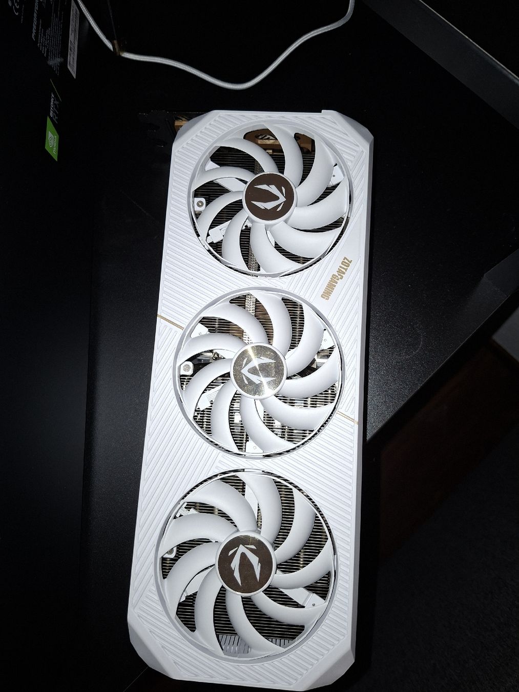 Gaming-PC difettoso – RTX 5090 – Mainboard e scheda grafica difettosi - Image 3