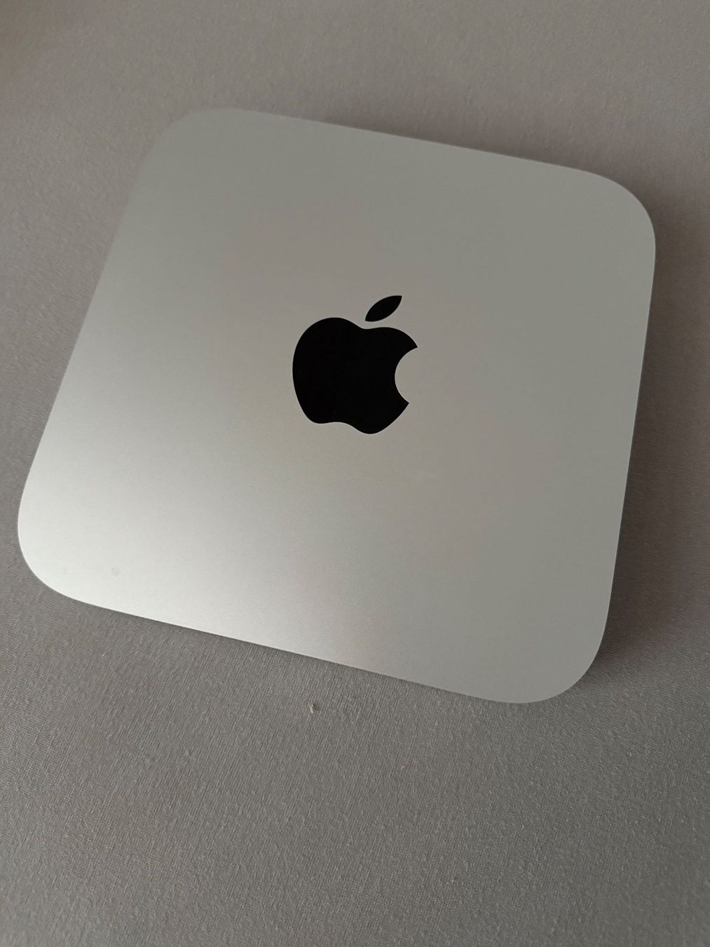 Apple Mac Mini M2 (2023) 8GB RAM, 256GB SSD - Ottimo stato! - Image 1