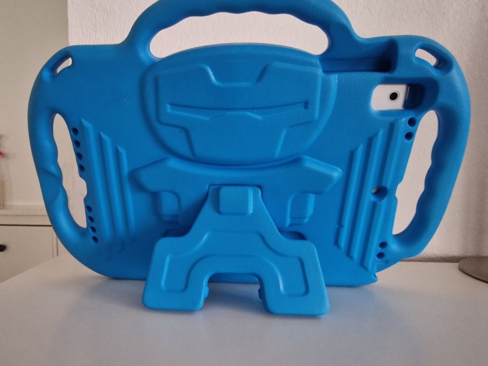 iPad Air 64GB con custodia per bambini antiurto - Image 2