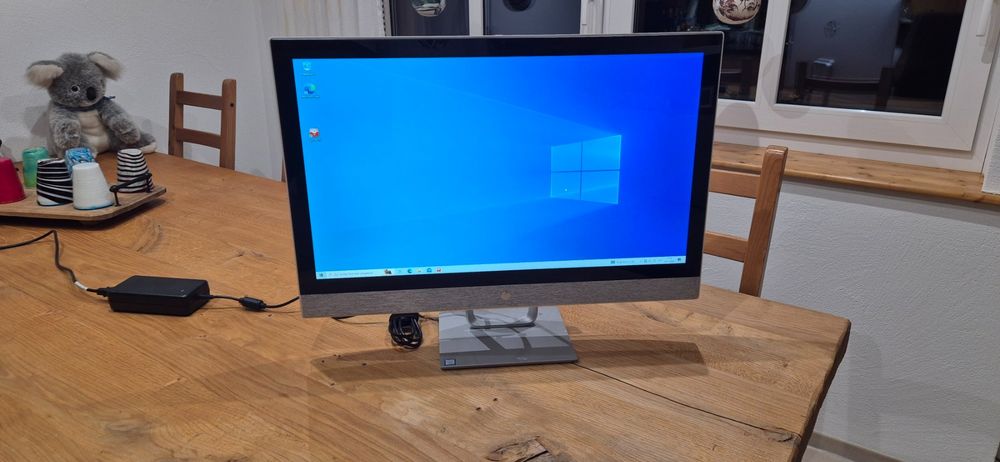 HP Pavilion All-in-One - 27-r054nz Serie: 8CC7420RLD