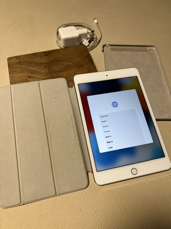 iPad Mini 4, 64 GB, in buone condizioni, accessori inclusi!
