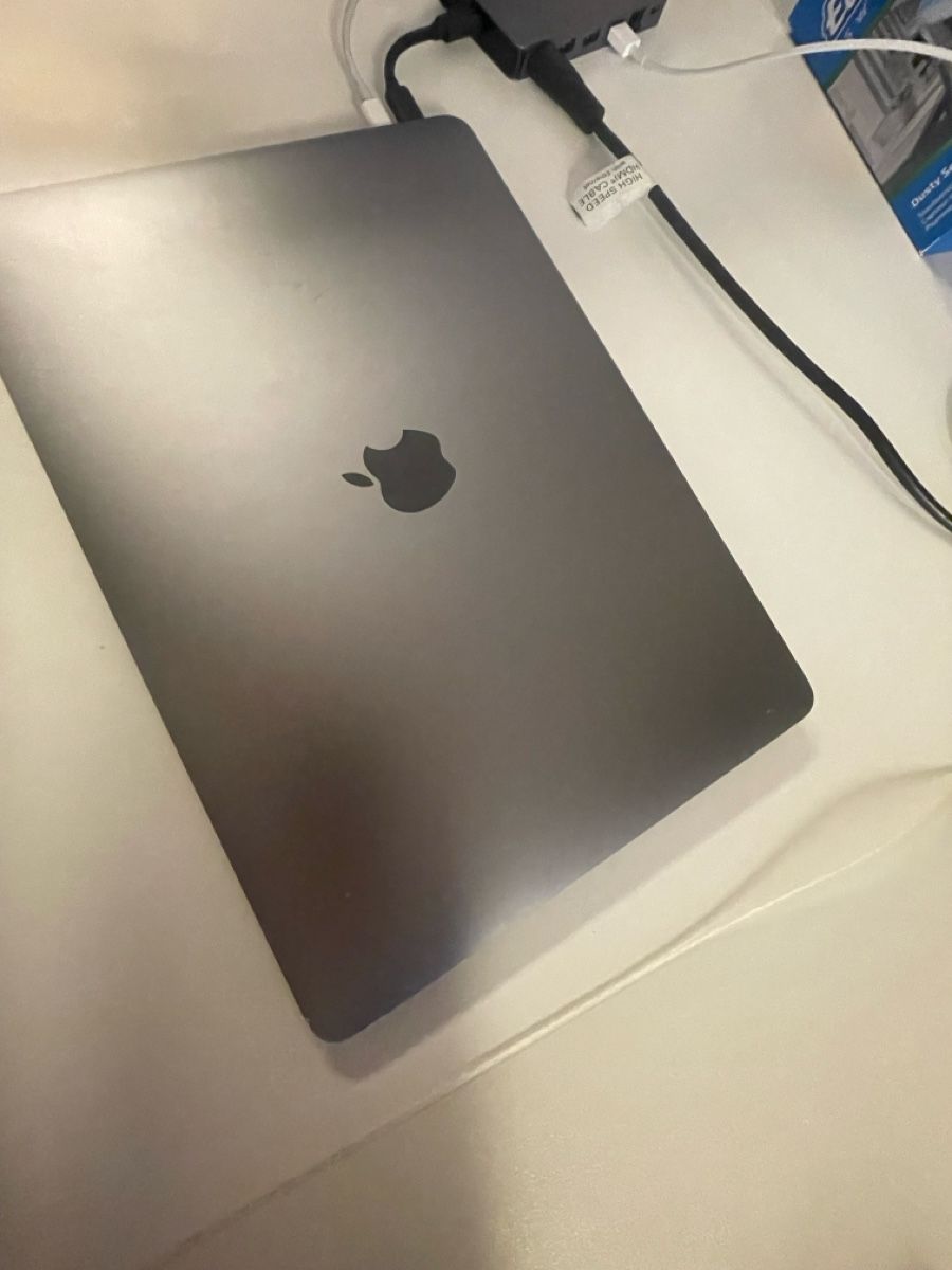 MacBook Pro M1 2020, 13 pollici, grigio spazio, veloce - Image 1