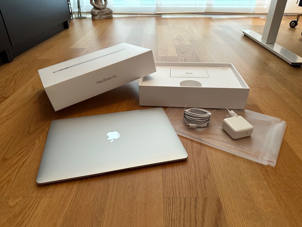 MacBookAir Retina 13”, 2018, Intel Core i5, 8GB RAM, 256GB