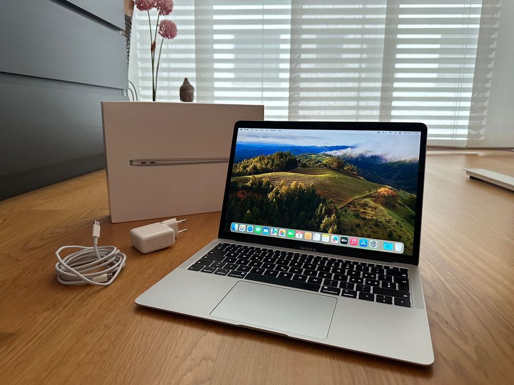 MacBookAir Retina 13”, 2018, Intel Core i5, 8GB RAM, 256GB - Image 2