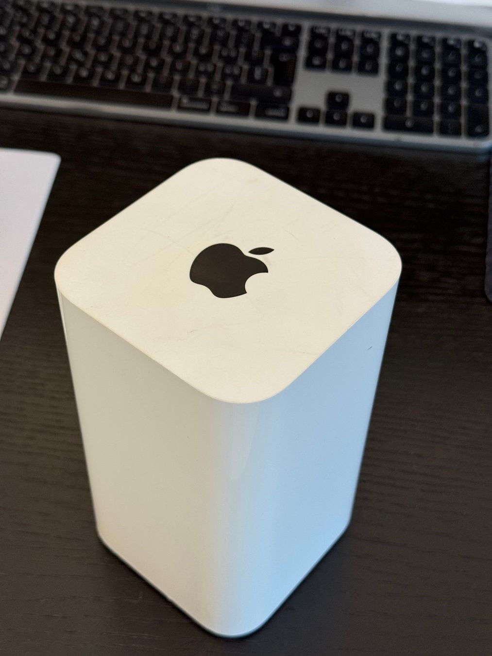 Apple Airport - Time Capsule 2TB - Image 1