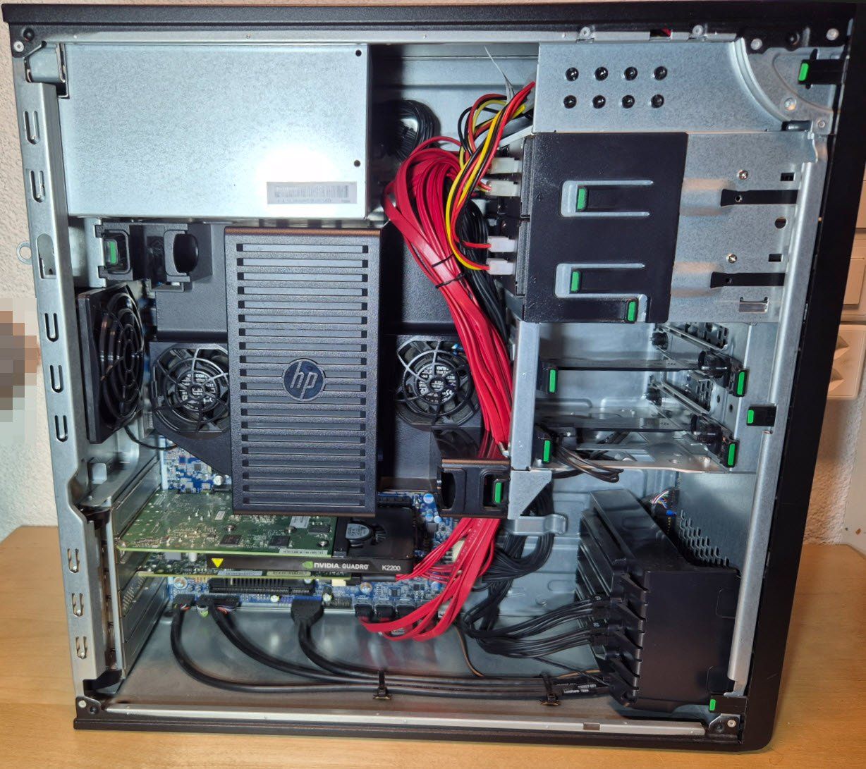 HP Z440 Workstation Xeon E5-2680 v4 con 64 GB di memoria - Image 3