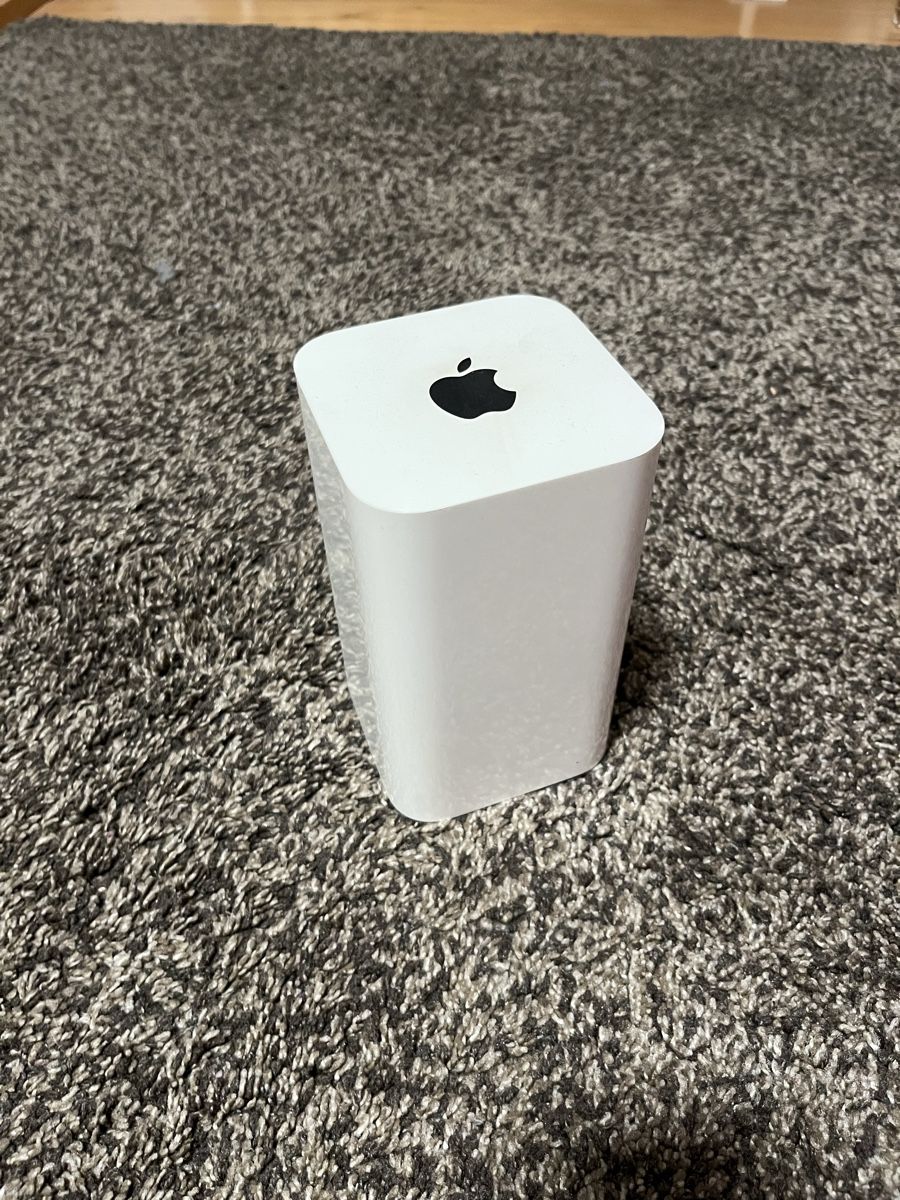Apple Time Capsule - Image 1