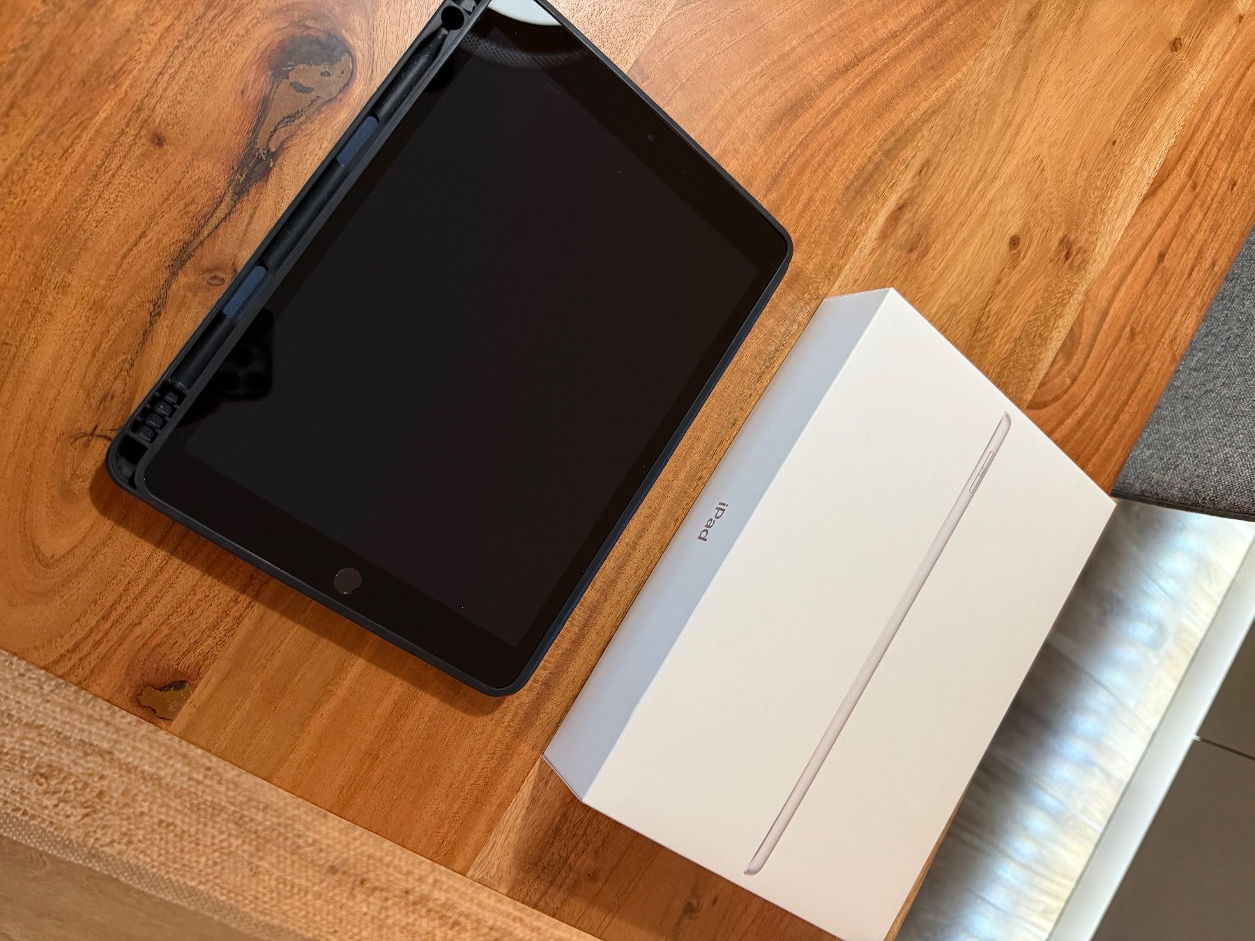 Apple iPad 9° Gen Wi-Fi (A2602) - Argento - Image 3