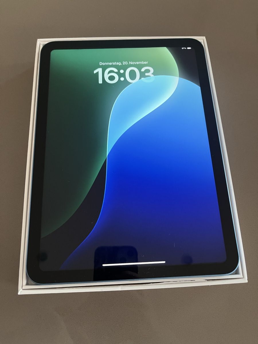 iPad 11 (2024) 128 GB + Magic Keyboard - Garanzia - Image 1