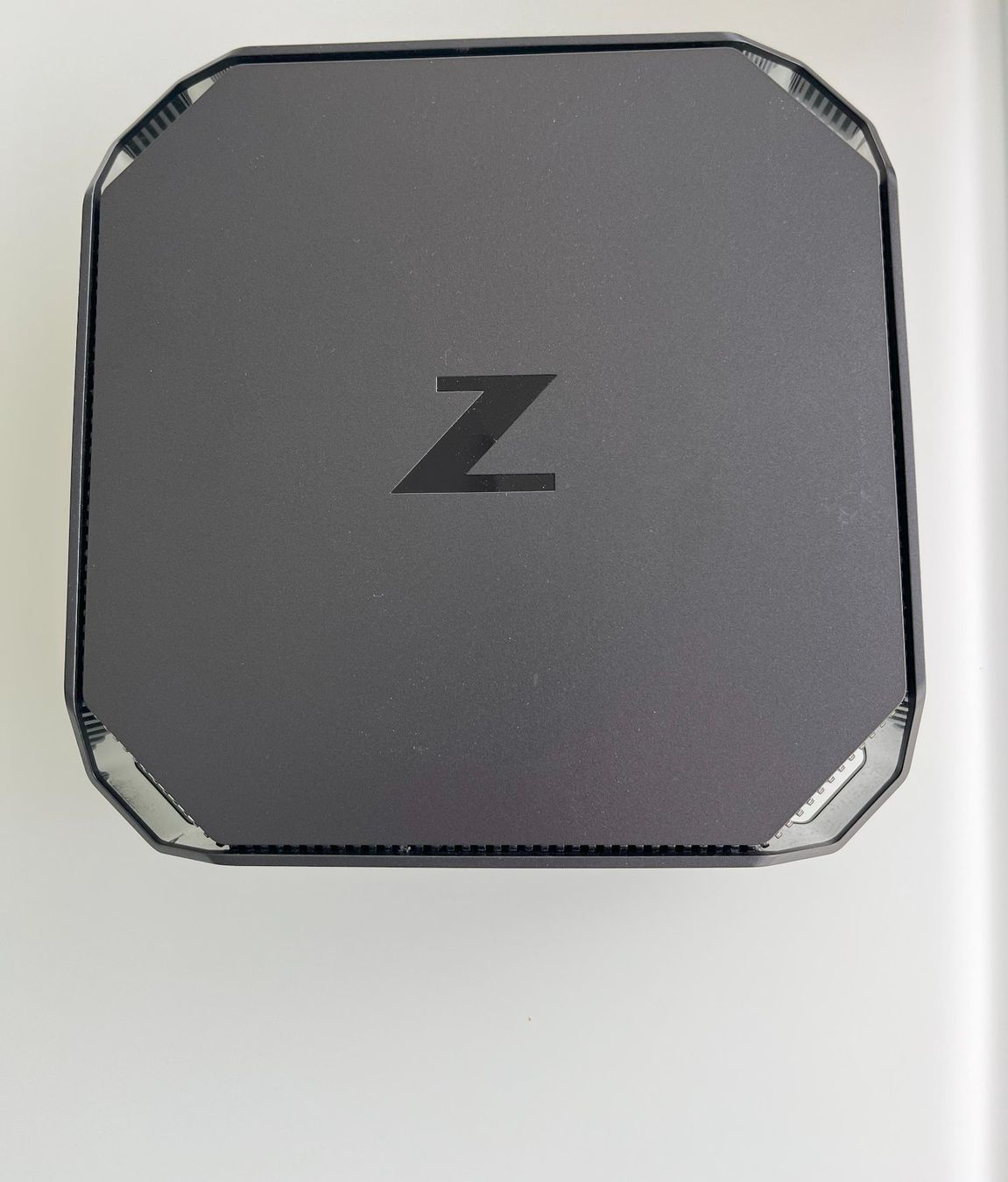 HP Mini Z2 G3 con 32 GB di RAM - Image 1