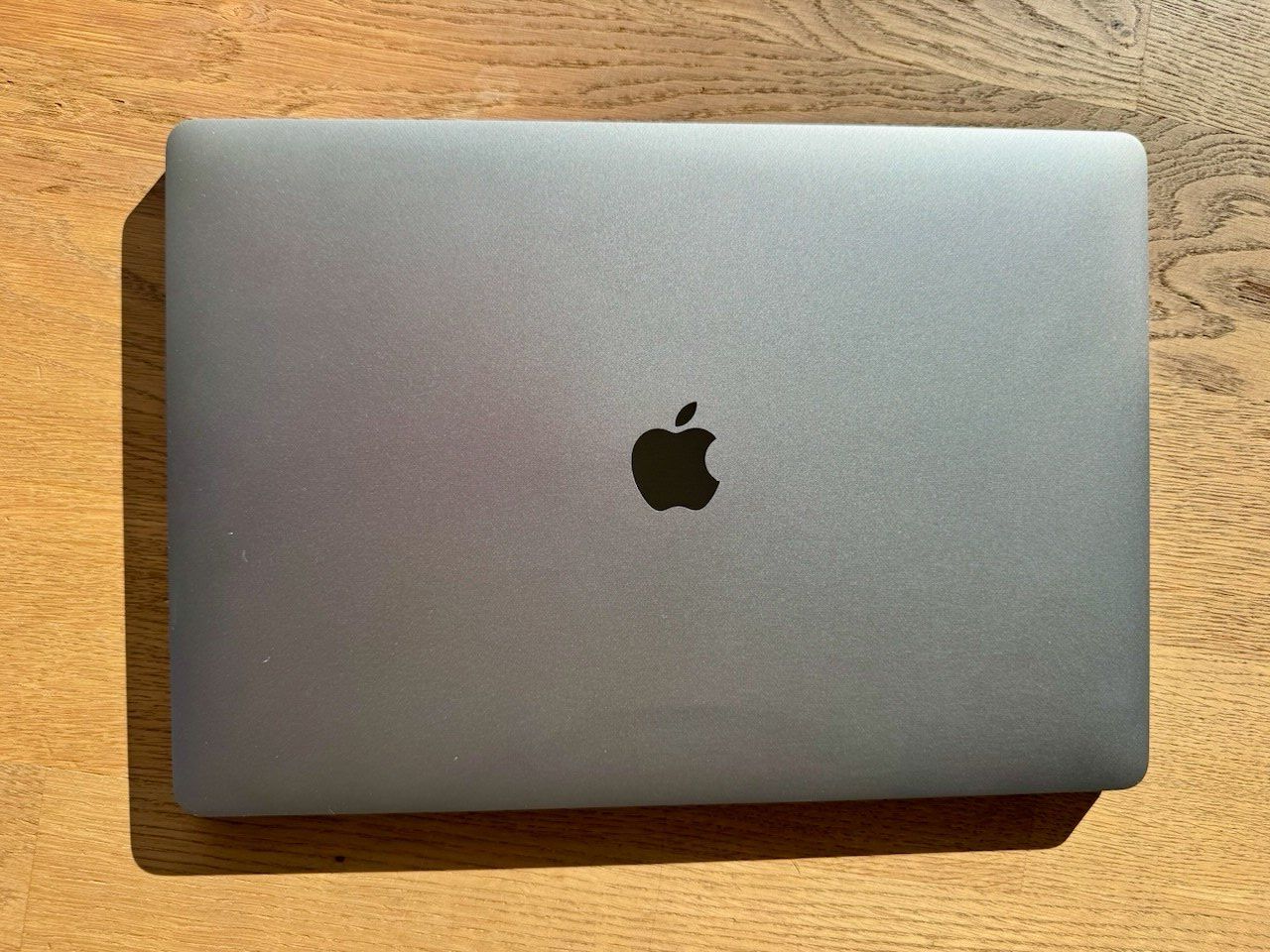 Apple MacBook Pro 15" Touch Bar, 2.9 GHz i9, 1TB, 32GB, 2018 - Image 1