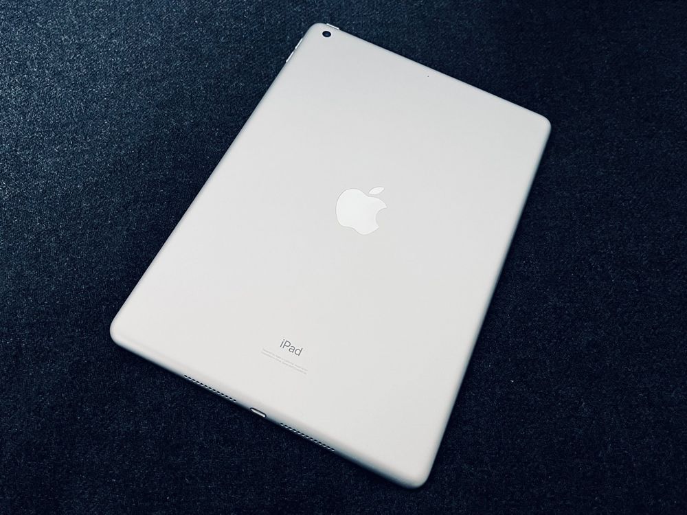 iPad 10.2 (7. Generazione) 32 GB argento – Super condizione! - Image 2