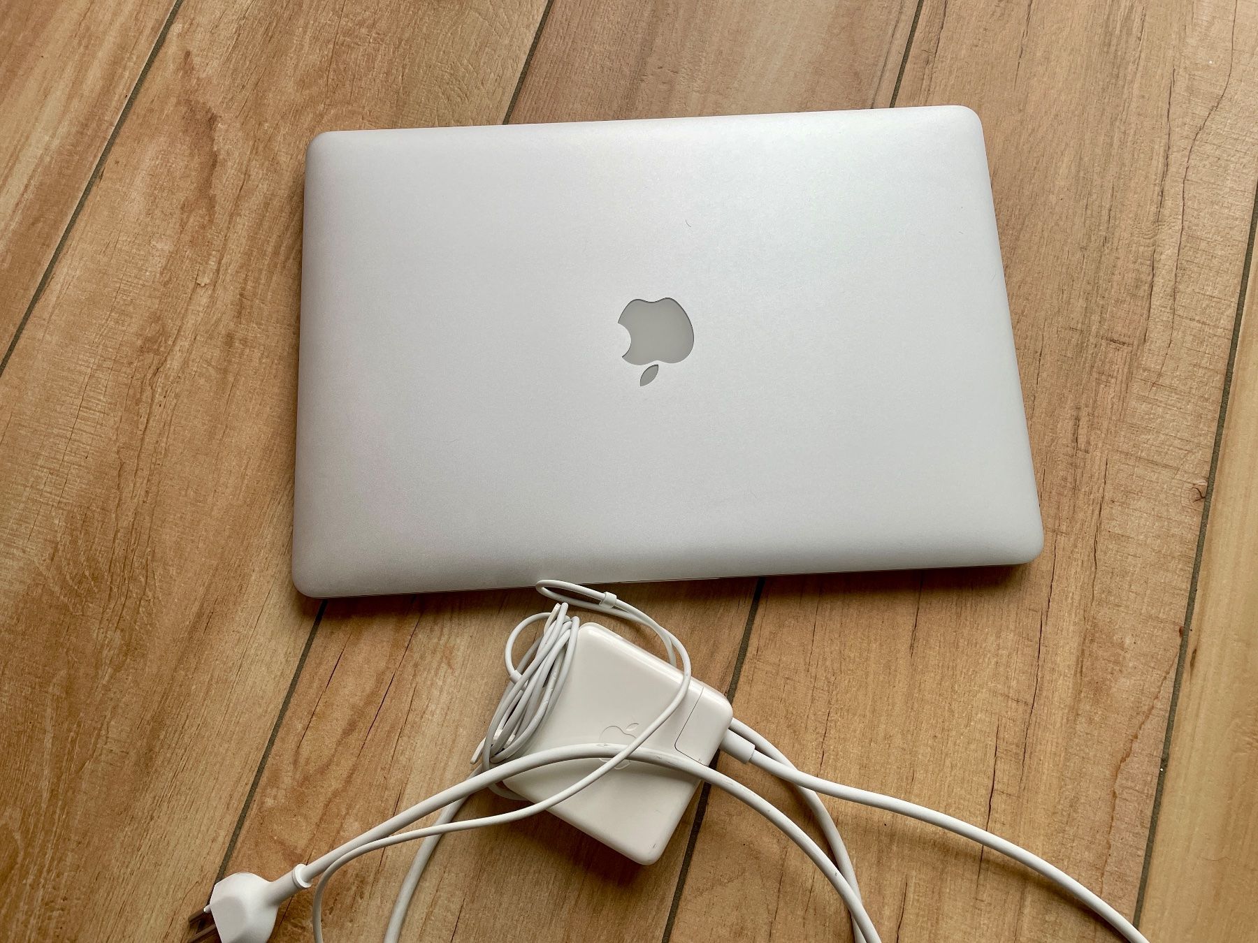 Macbook Pro 15" 16GB RAM, 500GB disco rigido (modello Mid2015) - Image 1