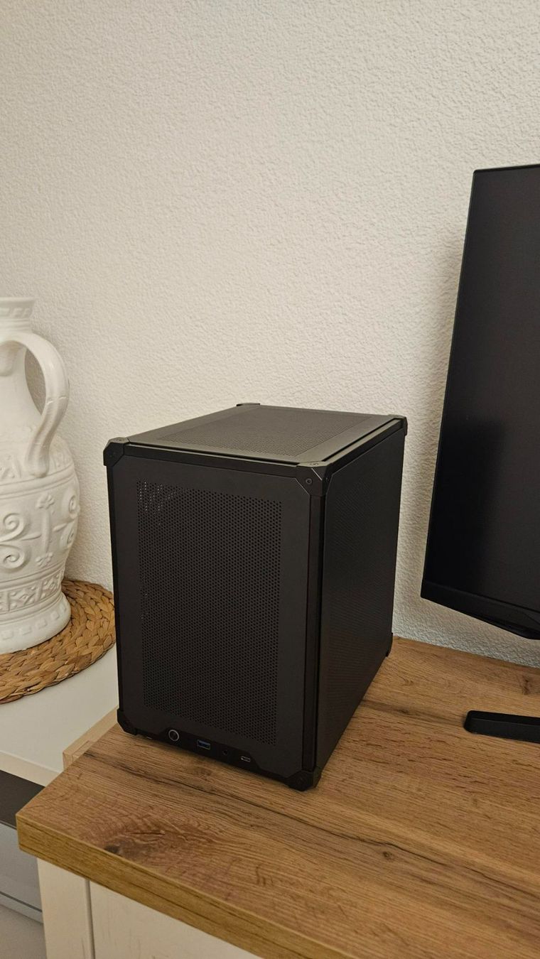 PC da gioco minimalista - Image 3