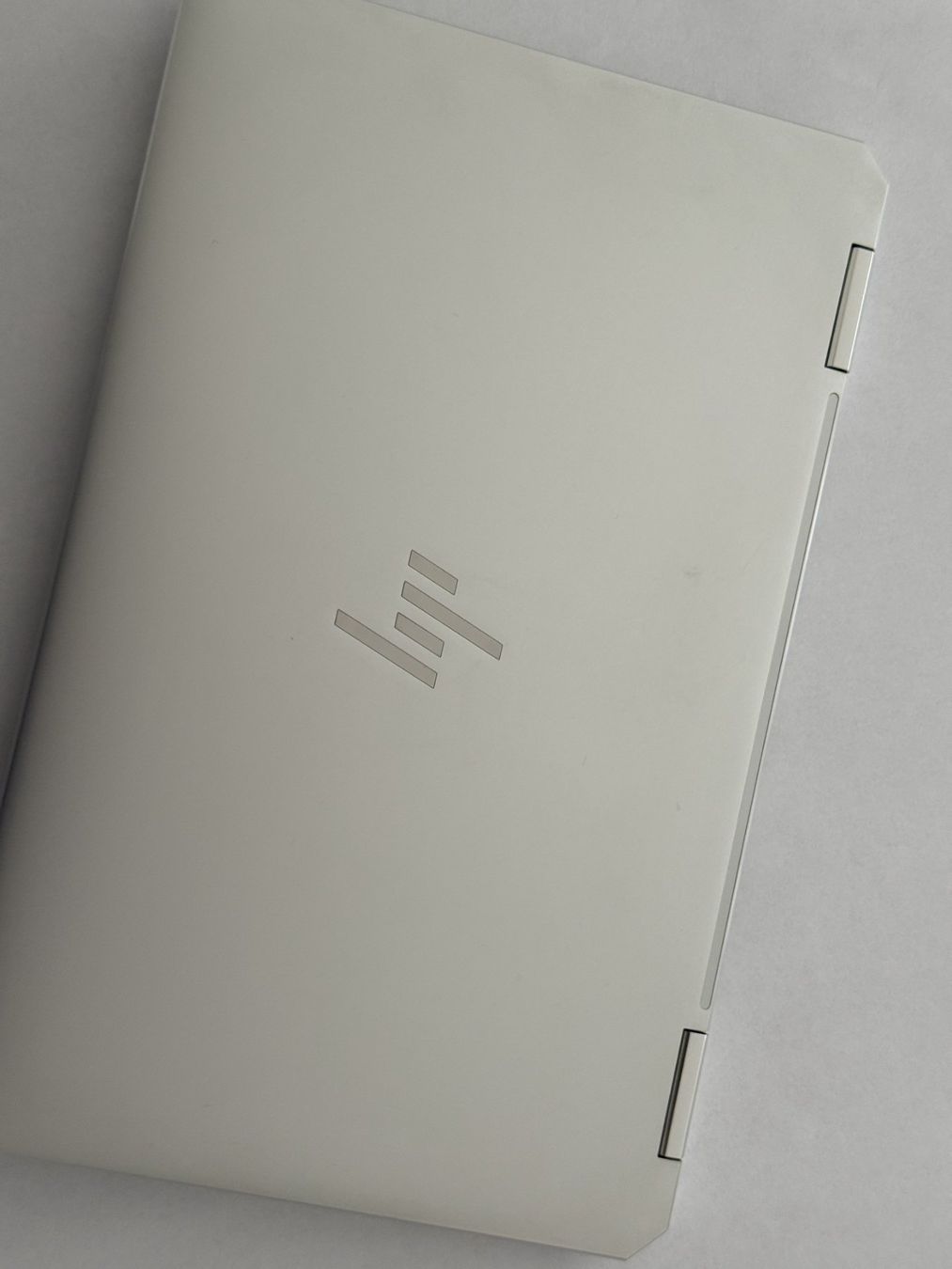 HP Spectre x360 13-aw0696nz 4K Convertible e HP USB-C-Hub - Image 3