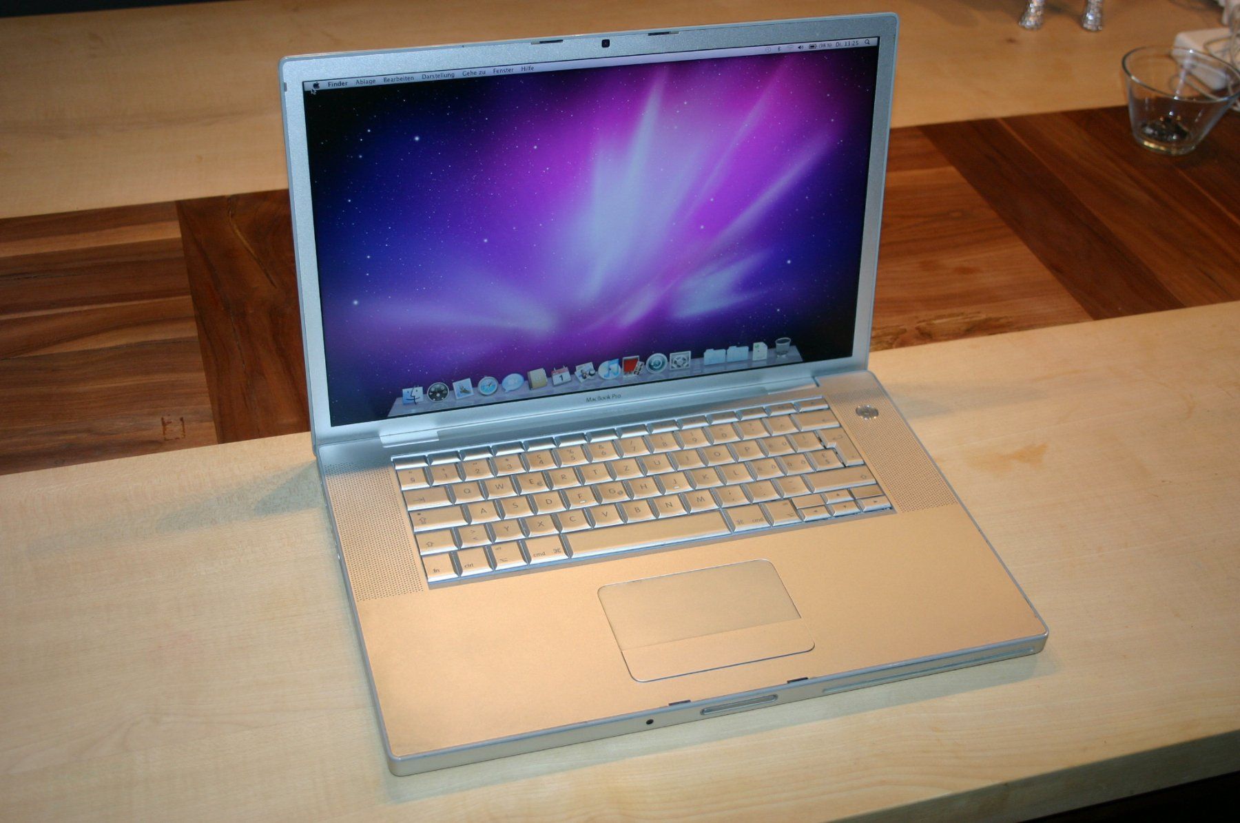 Macbook Pro 4,1 vintage con il raro OSX Snow Leopard - Image 1