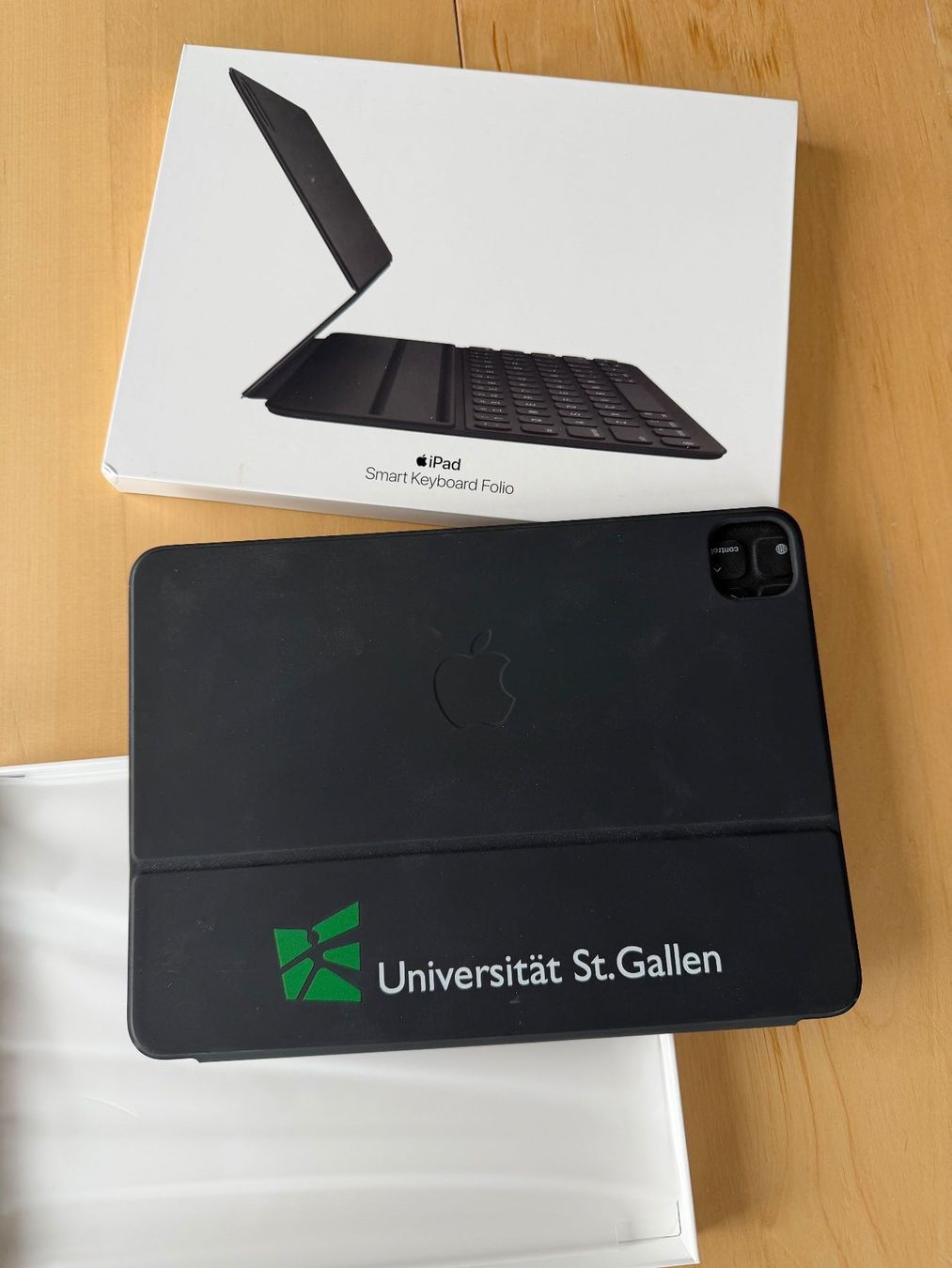 Smart Keyboard Folio per iPad - Swiss A2038 - Image 1