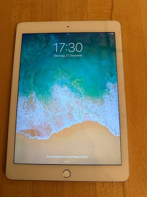 APPLE iPad 6a generazione Tablet argento 32 GB incl. Hülle - Image 1