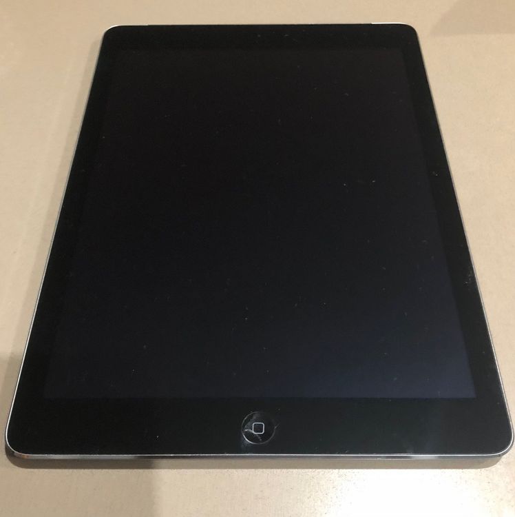 iPad Air 9.7" WiFi + Cellular A1475