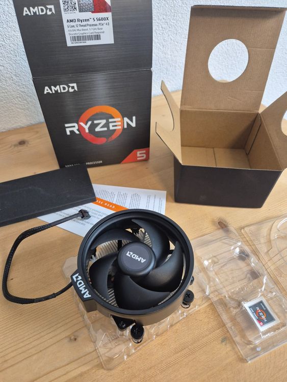 AMD Wraith CPU Air Cooler + OVP di un Ryzen 5 5600X