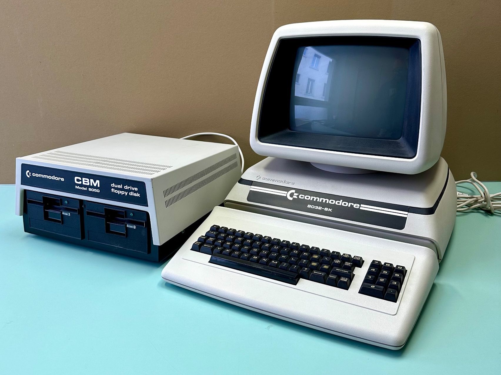 🔸 RISERVATEZZA! „COMMODORE“ AB 1.-!! ! - Image 1