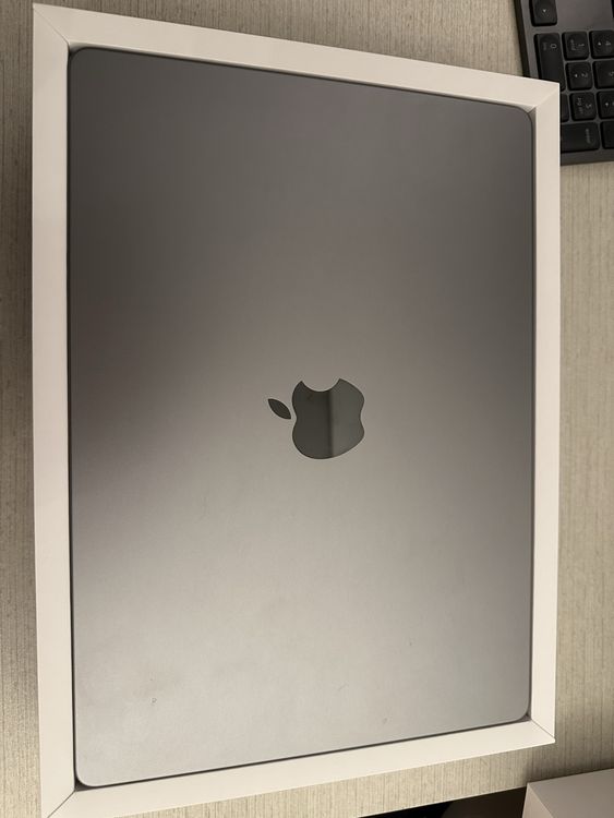MacBook Pro 14-inch, 2021, M1 Pro, 16GB RAM, 512GB SSD
