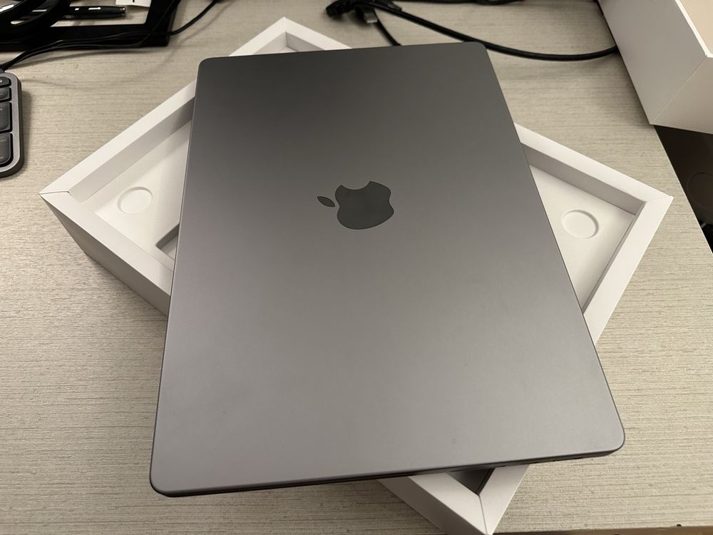 MacBook Pro 14-inch, 2021, M1 Pro, 16GB RAM, 512GB SSD - Image 2