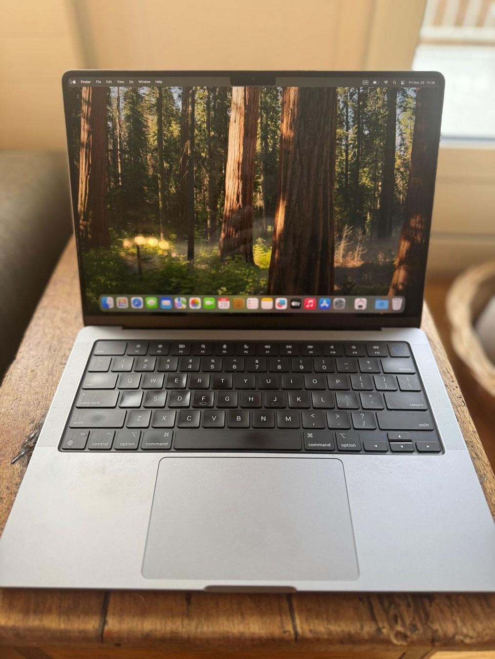 Apple MacBook Pro 14", M1 Pro, 32 GB, 1 TB, USA - Image 1