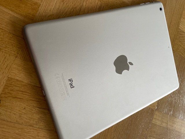 iPad Air Modello MD789FD/B (32GB) - Image 3