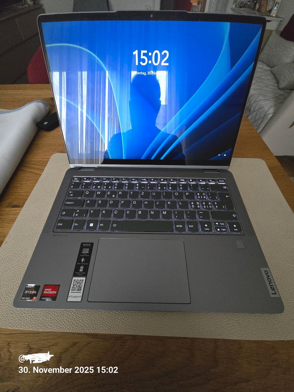 Lenovo IdeaPad Flex5 14ABR8 - Image 1