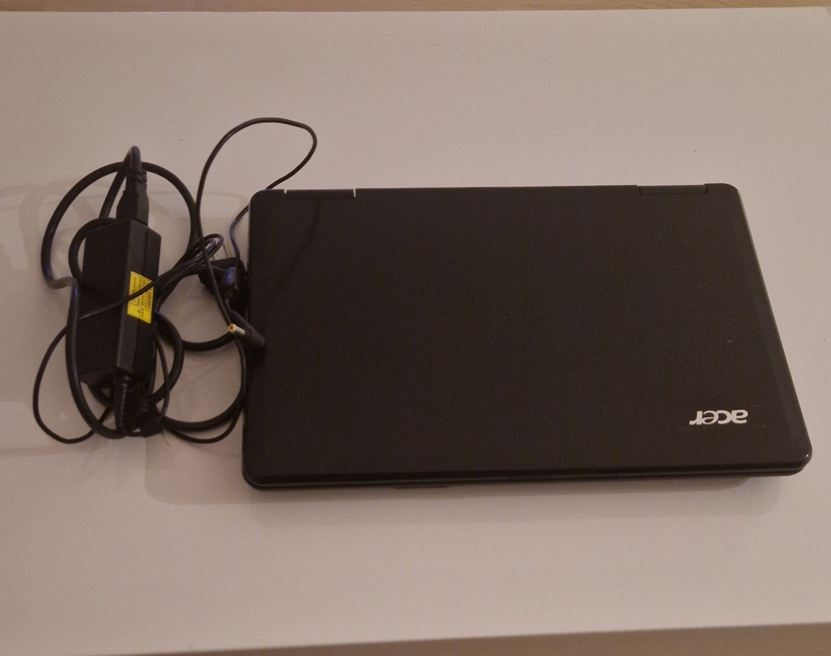 Laptop Acer Aspire 5734Z - Windows 7 usato / vecchio - Image 1